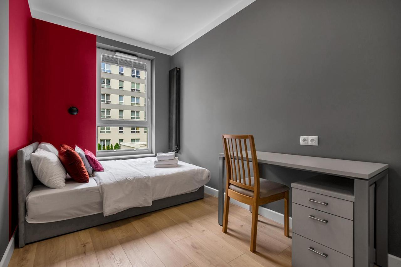 Lotnisko Chopina Modern Apartment Warschau Buitenkant foto